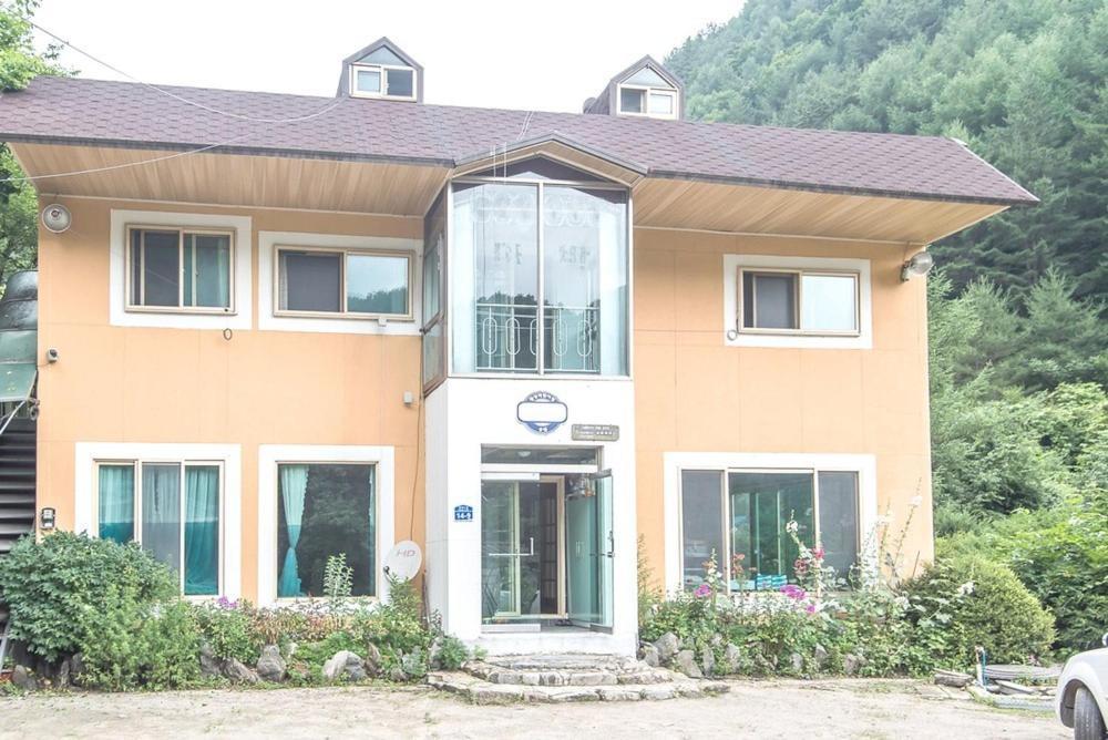 Pyeongchang Songnim Private Pension Rum bild